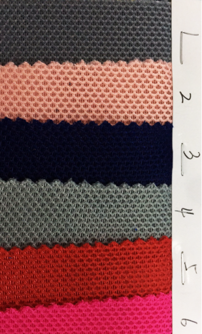 DG-XHFZ   普通280g  三明治網眼布   3D三層網布    100%滌綸   200-210（g/㎡)  54寸   精梳   硬網 挺身 粗網 細節-3